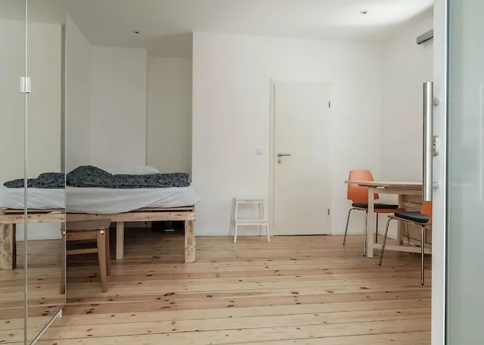 Kinderklinik, 600m Zum Bahnhof 2b * 锡根