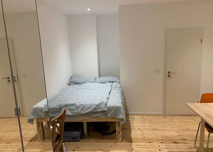 Kinderklinik, 600m Zum Bahnhof 2b * 锡根