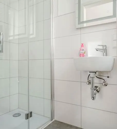 Kinderklinik, 600m Zum Bahnhof 2b